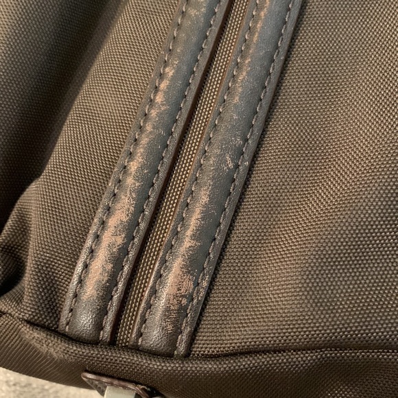 Tumi brown tote/briefcase bag, 2 outside 3 inside pockets, leather trim - Picture 8 of 9